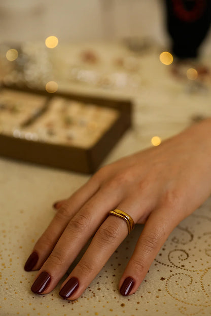 Wave Band Ring